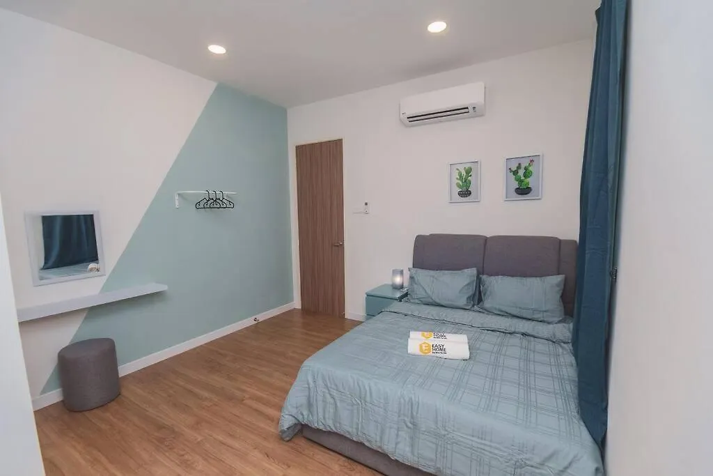 Holiday home Luxury 3-Sty Semi-D 5Br 5Bath@Batu Ferringhi 15Ppl Villa